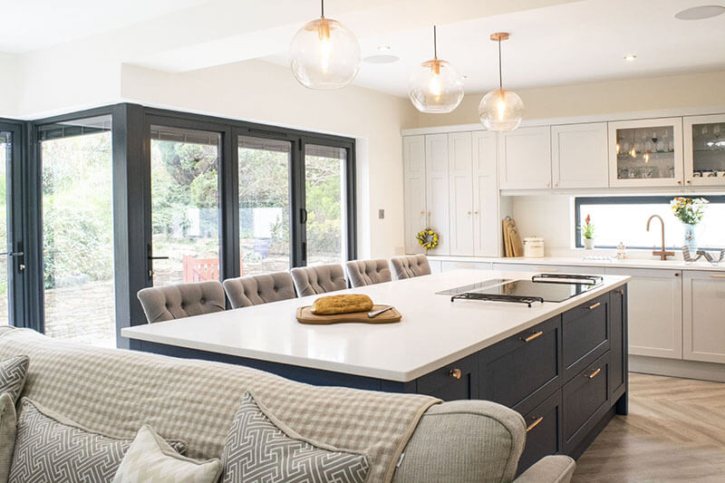 Kitchen Island ideas: A large two-toned double island